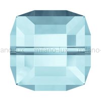 Swarovski КУБ 8мм Aquamarine (5601)