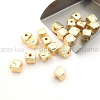 Бусина квадрат "фольга" 8мм; цвет золото