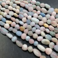 Морганит (бериллы) натуральный, свободная форма 5-10мм; нить 38см