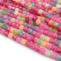 Халцедон Куб гранёный Турмалиновый микс, 6.5-7мм; нить 37см