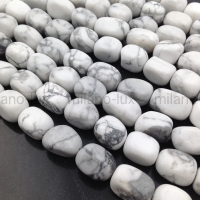 Говлит натуральный свободный бочонок 13-15мм (кахолонг); нить 39см