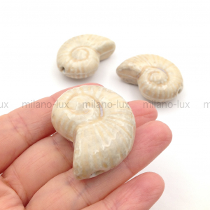 Бусина крупная Ракушка из керамики 40мм, бежевая