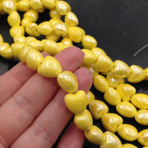 10 бусин Сердце Жёлтое из керамики 13*12мм