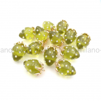 Подвеска Клубника маленькая 20мм Оливковая, золото; 1 штука